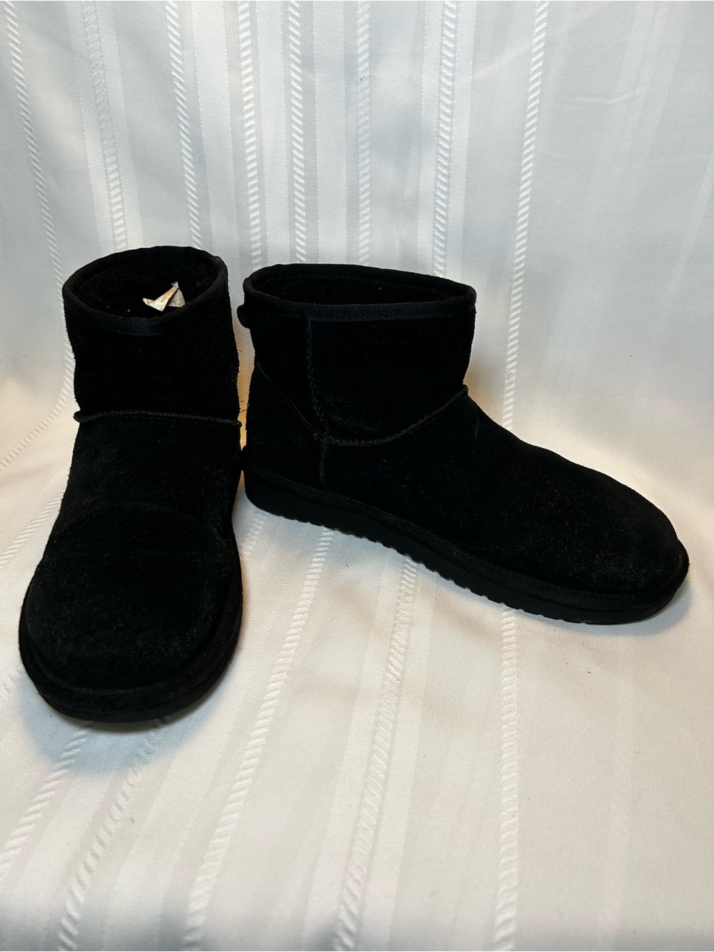 Koolaburra UGG Womens 8 Black Ankle Boots Suede Faux Fur Lining Winter Shoes